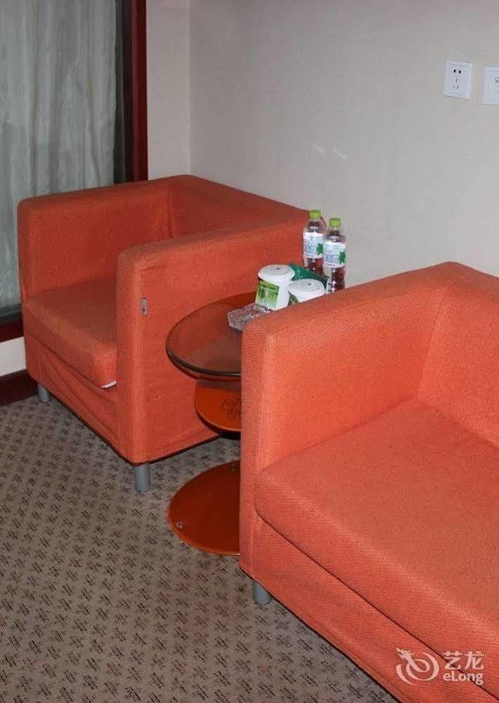 Greentree Inn- Linyi Bus Station Branch Zewnętrze zdjęcie